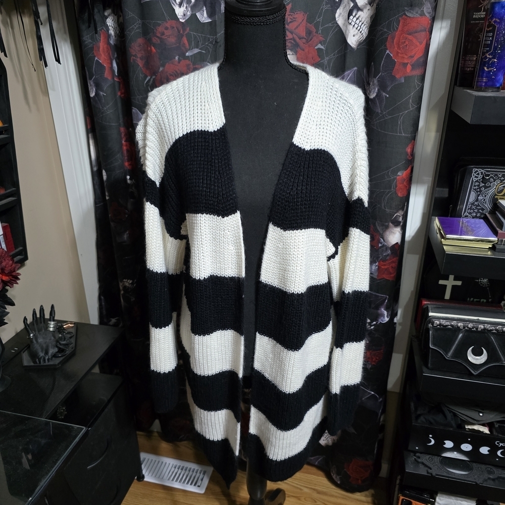Black and White Striped Women's Cardigan